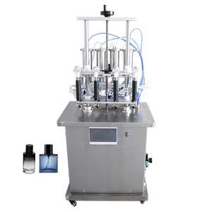 Máquina de llenado de perfumes semiautomática de 4 cabezales para vodka, alcohol, agua, líquidos cosméticos, con presión negativa al vacío - Product Image 1