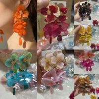 Anting-anting Gantung Wanita 2026 dengan Motif Bunga Simulasi, Anting Fashion untuk Wanita