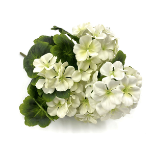 En stock : Plante verte artificielle réaliste de type Geranium et Begonia, idéale pour la maison, les dortoirs, les cafés et les espaces intérieurs. - Product Image 1