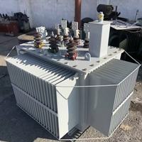 Transformateur de puissance haute efficacité 10kV 11kV 35kV 30kVA à 400kVA triphasé immergé dans l'huile pour l'Amérique du Sud 50HZ 60HZ