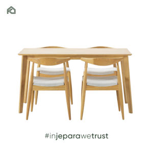 Juego de Comedor Rudi de Madera de Teca con Sillas Tapizadas Diseñadas para Brindar Comodidad, Resistencia y un Atractivo Duradero - Product Image 2