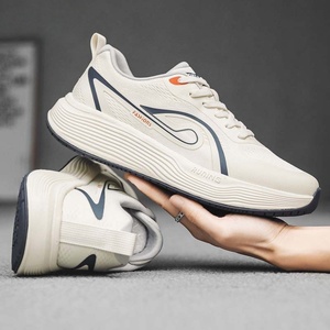 Zapatos de hombre de verano, de tela transpirable, con suela gruesa, deportivos, informales, versátiles, blancos, para correr a diario. - Product Image 4