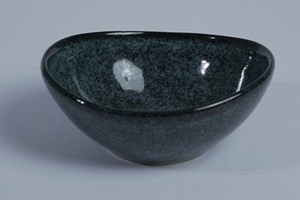 Agung Keramik Japandi Designer Glaçure réactive Plats en céramique faits à la main Bols de service Glaçure brillante Petit bol à sauce Modèle D-1582S - Product Image 3