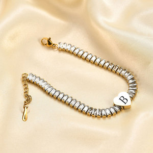 Bracelet en zircon en forme de cœur plaqué or avec breloque lettre A pour femme, bijou cadeau - Product Image 3