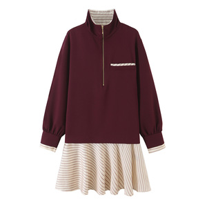 Robe mini femme bordeaux à demi-zip, manches longues, col montant, empiècements contrastants <span class=keywords><strong>en</strong></span> matériaux variés, taille basse, jupe évasée, collection automne ODM - Product Image 1