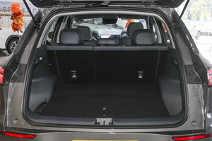 Geely Galaxy E5 2024 Édition Sailing 401-500km SUV 100% électrique Moteur 150-200kW Batterie LFP 300-400Nm 13000km Véhicule d'<span class=keywords><strong>occasion</strong></span> - Product Image 6