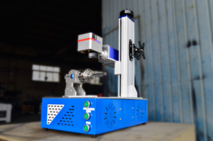 Quay <span class=keywords><strong>Mini</strong></span> sợi <span class=keywords><strong>Lazer</strong></span> Laser đánh dấu Máy khắc máy in cho kim loại nhựa trang sức Pigeon vòng thép không gỉ nhôm - Product Image 4