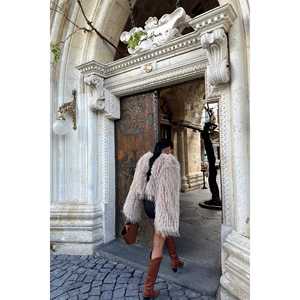 Chaqueta Corta de Piel de Zorro Beige con Estampado Vintage, Tejido de Lana y Seda, Decoración con Botones - Product Image 1