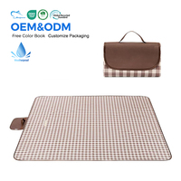 Tapis de pique-nique imperméable personnalisé avec logo, pour le camping en plein air, blanc et bleu rayé, 3 couches de mousse acrylique PEVA, tapis de pique-nique enroulable