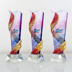 Trofeo <span class=keywords><strong>de</strong></span> cristal óptico con impresión a todo color <span class=keywords><strong>de</strong></span> plumas <span class=keywords><strong>de</strong></span> resina <span class=keywords><strong>rosa</strong></span> dorada, 2017 - Product Image 2