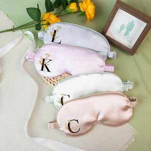 Masques de sommeil en satin de luxe pour soirées pyjama, vente en gros, avec broderie de logo personnalisé, accessoire de masque de sommeil sur mesure - Product Image 1