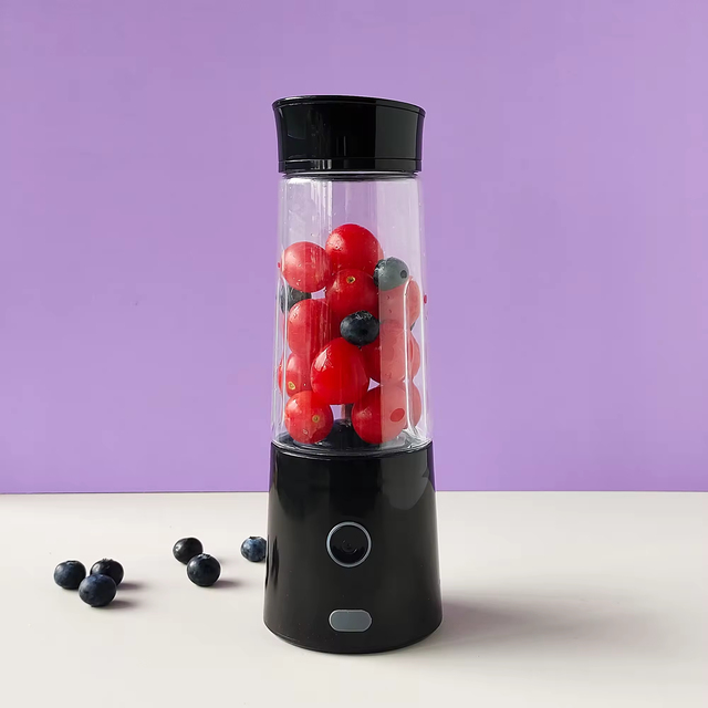 China Manufacturer Portable Fruit Juicer Ice Smoothie 6 Blade Rechargeable Portable Mini Home USB Blender