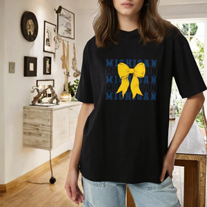 Camiseta de Verano para Mujer con Estampado de los Wolverines, Manga Corta, 100% Algodón, Ropa para el Día del Partido, Artículos para Fanáticas Universitarias, Linda y Moderna - Product Image 3