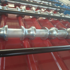 Máquina formadora <span class=keywords><strong>de</strong></span> rollos <span class=keywords><strong>de</strong></span> panel <span class=keywords><strong>de</strong></span> techo <span class=keywords><strong>de</strong></span> metal con perfil trapezoidal <span class=keywords><strong>de</strong></span> <span class=keywords><strong>doble</strong></span> capa <span class=keywords><strong>de</strong></span> nuevo diseño a buen <span class=keywords><strong>precio</strong></span> - Product Image 2