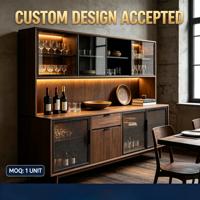 Buffet moderne minimaliste écologique en mélamine avec finition noyer, portes coulissantes en verre, portes en maille dorée, éclairage LED, OEM