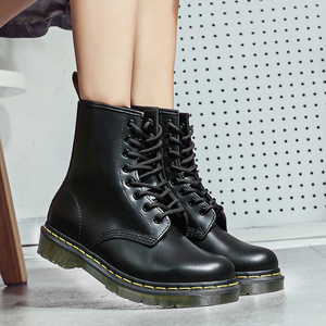 מגפי קז'ואל אירופאיות-אמריקאיות לגברים במידות גדולות 1460 קלאסיים, שרוכים קדמיים, 8 חורים, עור אמיתי, סוליית גיד בקר קלה - Product Image 2