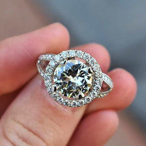 Anello con Diamante F1138, Taglio Brillante Rotondo, Diamante Naturale, Gioiello Classico da Donna per Fidanzamento - Product Image 3