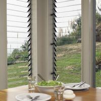Fenêtre de volet de persienne à ouverture horizontale en verre en alliage d'aluminium durable de style français pour salle de réunion