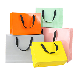 "Benutzer definierte Kraft papier Kraft papier Geschenkt üten für Supermarkt Shopping Schmuck Verpackung Victoria <span class=keywords><strong>Secret</strong></span> Luxusmarke" - Product Image 1