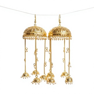 Boucles d'oreilles pendantes en forme de cloche plaquées or avec perles d'imitation, style ethnique pour femmes, pour mariage et mode - Product Image 1