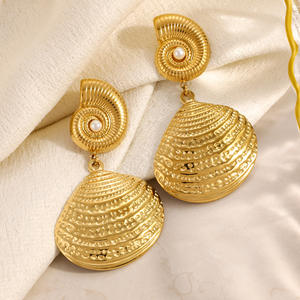 Pendientes Colgantes de Concha Chapados en Oro, Aretes de Acero Inoxidable, Joyería de Moda para Fiesta, Chapado en Oro de 18k, Estilo Retro con Temática Oceánica - Product Image 2