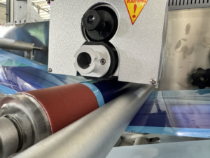 Ligne de production de lingettes humides pour emballage en vrac de 30 à 120 pièces entièrement équipée avec inspection visuelle rejet automatique des sacs tordus - Product Image 4