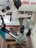 Machine à coudre industrielle à bras oscillant pour la couture latérale des semelles de chaussures à double fil, type assis, machine à coudre les bordures de chaussures