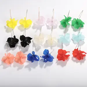 New fashion creative petal earrings peach heart plastic flower earrings jewelry for women 2022