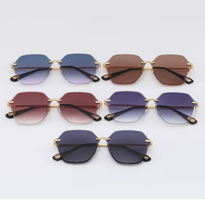 Lunettes de soleil rétro sans monture à bords chanfreinés pour femme, en métal, protection UV400, verres dégradés, type 3, pare-soleil, en PC noir, référence 901 - Product Image 4