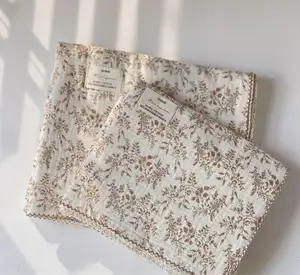 Bebek Muslin battaniye 2 katmanlar kundak battaniye çocuklar organik pamuk Vintage çiçek çocuklar uyku battaniye