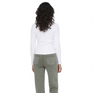 T-shirt à manches longues pour femme, col rond, blanc, coupe ajustée, en coton tricoté, haut décontracté, à porter en toutes saisons - Product Image 5