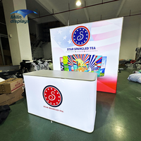 Stand Modular Personalizado para Ferias Comerciales con Caja de Luz LED y Soporte Retráctil para Pancartas |   Sistema de Exhibición Portátil para Eventos