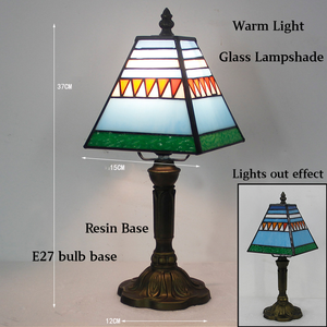مصباح طاولة زخرفي بسيط على طراز تيفاني من الزجاج الملون، مصنوع يدويًا بأسلوب فني عتيق، إضاءة جانبية للسرير بقاعدة برونزية، ضوء دافئ 3500 كلفن - Product Image 5