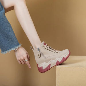 รองเท้าลำลองผู้หญิงรุ่นใหม่ประจำฤดูใบไม้ร่วงปี 2026 รองเท้าบูทสั้นเสริมส้นหนา 7 ซม. แฟชั่นเพิ่มความสูง รองเท้าผู้หญิงแบบผูกเชือกหุ้มข้อสูง - Product Image 2