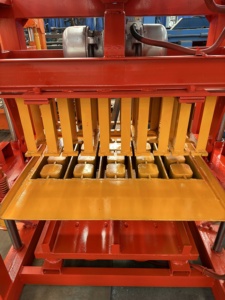 Máquina para Hacer Bloques QTJ4-40, Máquina para Hacer Ladrillos Más Económica en Etiopía al Precio Más Bajo - Product Image 4