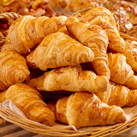 Croissant au beurre saveur française surgelé, petit dessert, pain cru, boulangerie
