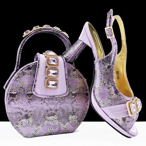 Borsa <span class=keywords><strong>scarpe</strong></span> stile classico Set di <span class=keywords><strong>scarpe</strong></span> da donna in pelle sintetica di alta qualità abbinata borsa 1 Set - Product Image 3