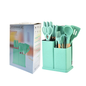 Vente chaude 19 pièces ensemble d'ustensiles de cuisine en Silicone avec manche en bois et <span class=keywords><strong>planche</strong></span> à découper seau de rangement ensemble de gadgets de cuisine 1800g - Product Image 1