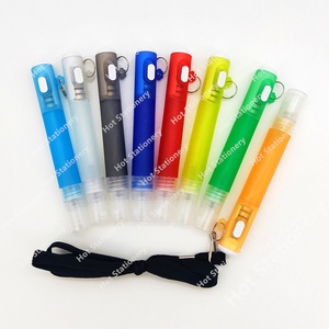 Botella de Spray de niebla de plástico, recargable, 2 en 1, luz LED con cordón - Product Image 3