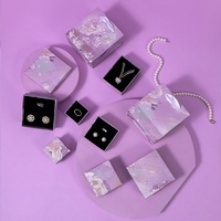 Boîte d'emballage pour bijoux en carton tendance avec motif floral violet, forme irrégulière, pour le rangement de bracelets, clous d'oreilles et bagues