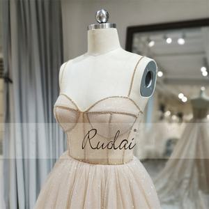 RuolaiLWC6675セクシーなウエディング恋人スパゲッティストラップAラインパーティーガウンレースシャイニングロングイブニングドレス - Product Image 3