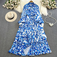 Grande balançoire personnalisée élégante à lacets taille cintrage imprimé floral A-ligne à manches longues mi-longueur nœud décoration lanterne manches