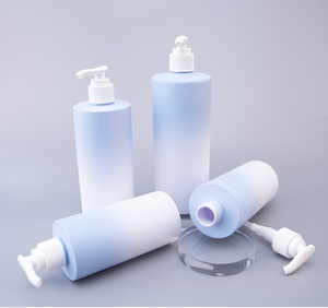 Flacone Vuoto in Plastica PET con Gradiente Blu e Bianco di Lusso, <span class=keywords><strong>100</strong></span> <span class=keywords><strong>ml</strong></span> 150 <span class=keywords><strong>ml</strong></span> 250 <span class=keywords><strong>ml</strong></span>, per <span class=keywords><strong>Shampoo</strong></span>, Gel Doccia e Lozione - Product Image 3