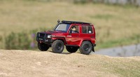 RGT EX86020 Intruder, modèle de voiture télécommandée électrique 4x4 à l'échelle 1:10, type Toyota LC71, avec suspension avancée, lumières et pièces métalliques CNC, prêt à rouler (RTR)