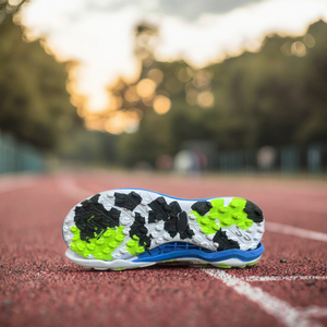 Chaussures de football pour hommes en caoutchouc naturel, légères, durables, à haute adhérence, semelle antidérapante, résistantes à l'<span class=keywords><strong>eau</strong></span>, haute élasticité - Product Image 2