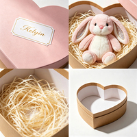 Boîte cadeau personnalisée en forme de cœur, boîte cadeau en papier avec couvercle rose et logo personnalisé pour l'emballage de jouets en peluche