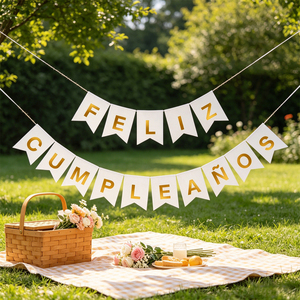 Elegante Ghirlanda 'Feliz Cumpleaños' con Lettere Bianche e Dorate, 16 Pezzi, Striscione per Feste da 4 Metri - Product Image 3