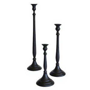 Support et bougeoir décoratif de luxe en fer forgé fait main, durable et de qualité supérieure, pour la décoration intérieure de table. - Product Image 1