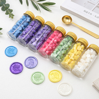 Perles de cire octogonales nacrées de qualité supérieure en bouteille de verre avec couvercle en aluminium doré pour mariage, journal créatif, vente en gros