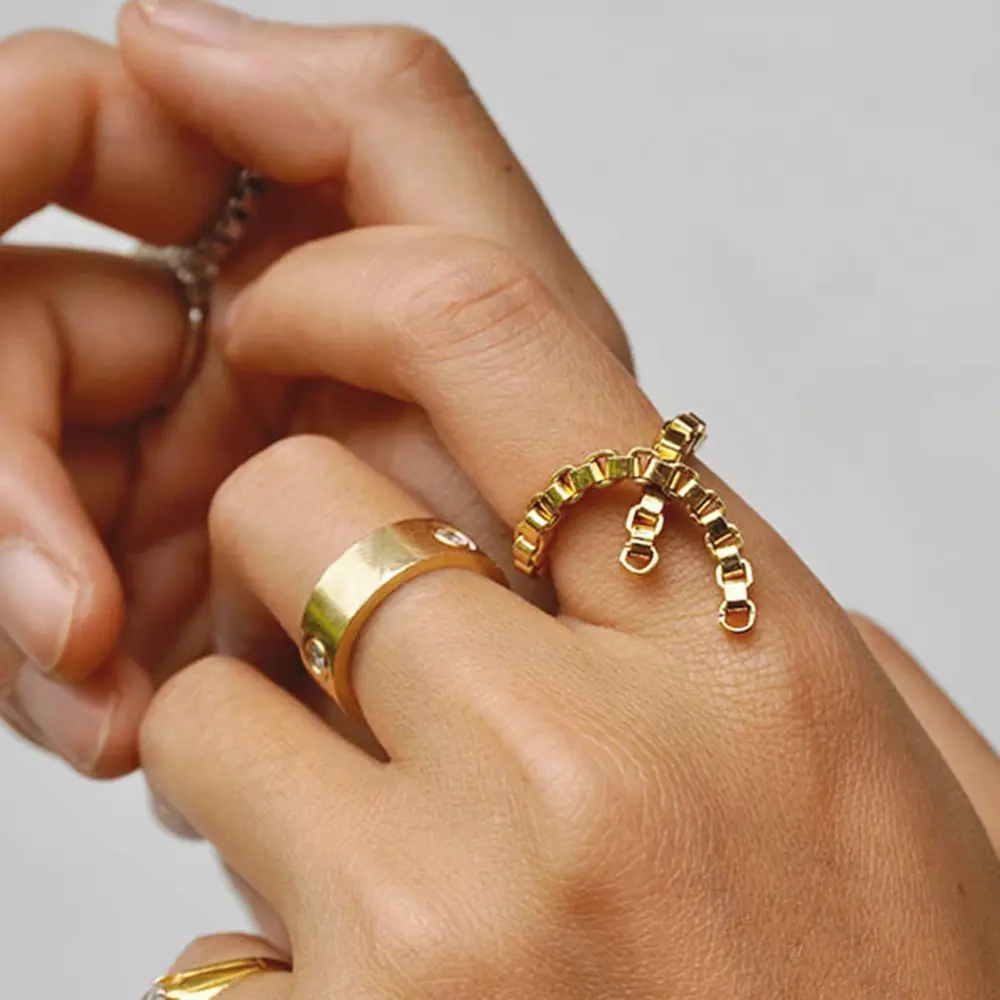Future Angel - Conjunto de joias de aço inoxidável para mulheres, colar com corrente em formato de cobra e vidro verde, novidade da moda, pulseira com anel e corrente